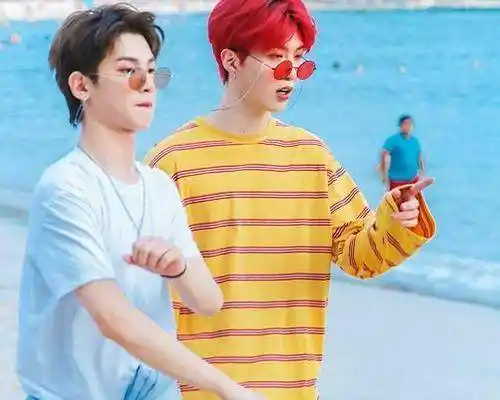 npc出道3周年黄明昊探班范丞丞上热搜评论区却一片戾气