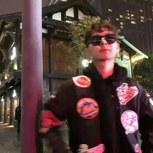 情侣头像丨两个人朝着相同的方向努力,就是最好的爱情.