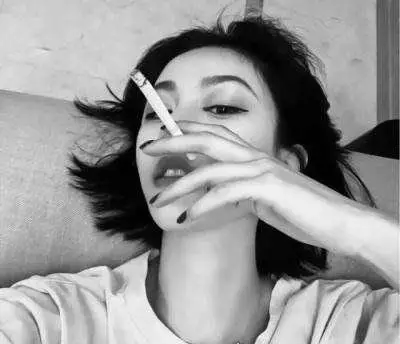 头像女霸气冷酷无情盘点超霸气酷拽女生头像