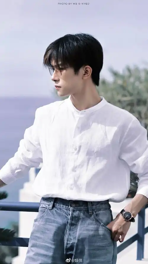 易烊千玺戛纳生图