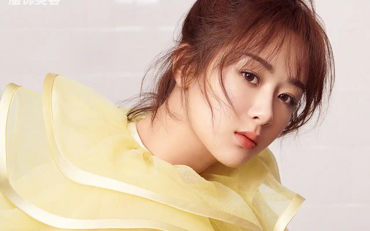 杨紫酷美春日高清桌面壁纸_大陆明星_壁纸下载_美桌网