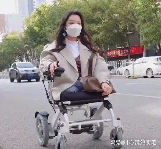 湖北女孩3岁高位截瘫靠才艺考上985大学研究生后来怎么样了