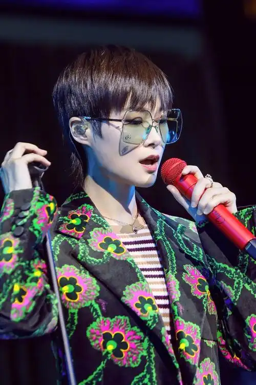 李宇春:曾经也有过心动的男孩,事业巅峰期爸爸要求她退圈|张靓颖|周笔