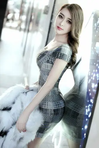 一个身材靓丽气质优雅高贵的美丽女神