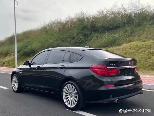 纯15宝马gt535i全款85万是一款拥有强大动力性能的豪华轿车