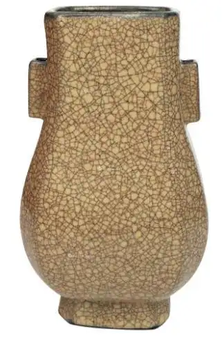 "哥窑"名列宋代五大名窑,在陶瓷史上有举足轻重的地位.