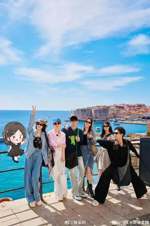 花少p上了q版的迪丽热巴##花少团合照有q版迪丽热巴