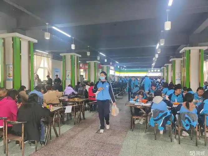 查看全部图片(11张)位置 - 新市区 - 喀什路 新疆工业经济学校(喀什