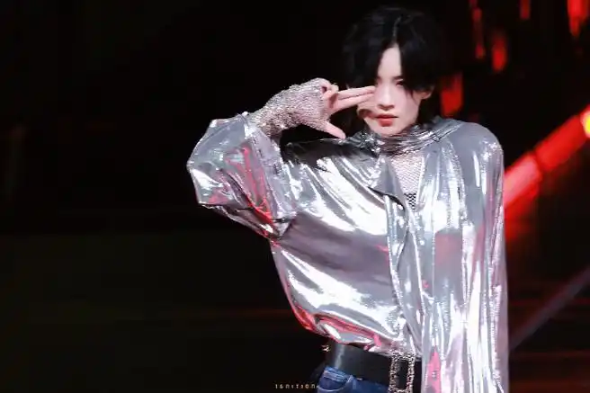 陆柯燃[超话]##陆柯燃跳舞力度##陆柯燃来炸厂子了