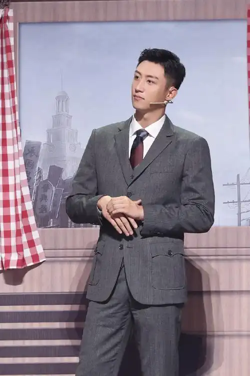 黄景瑜为上海捐赠抗疫物资