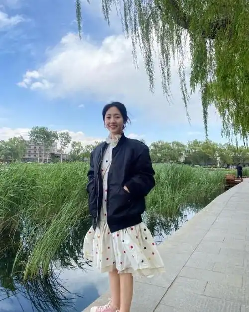 1米58被拍成1米4,腿看着只有20厘米|邢菲|蛋糕裙|身高_新浪新闻