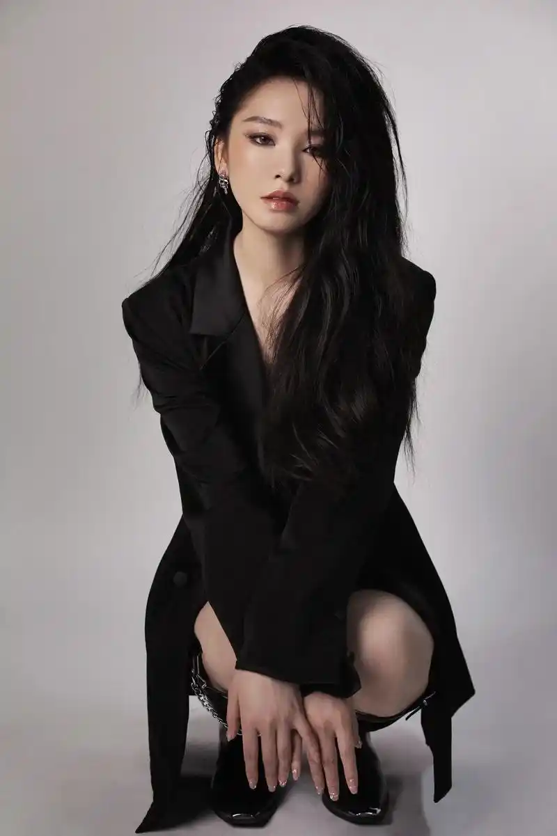 美丽坏女人 #御姐 #暗黑系 #惊艳瞬间 #鼎极摄影 - 抖音