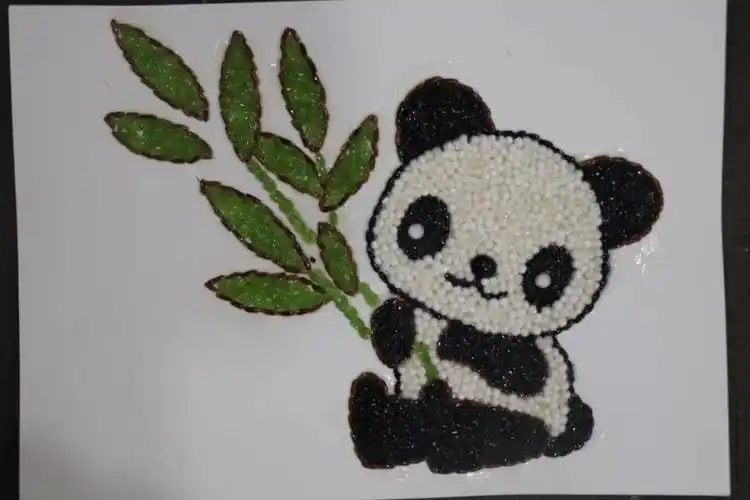 大班作品:自然物拼贴画小朋友和爸爸妈妈做了这么多好看的作品呀!