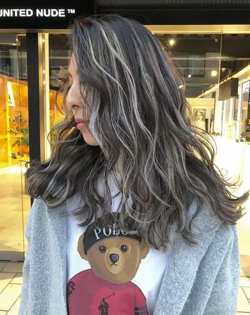 挑染什么颜色好看长发挑染几缕头发的图片大全