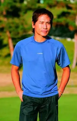 养成早起习惯蔑视成绩 感受齐秦另类爱高尔夫球_综合体育_nike新浪竞