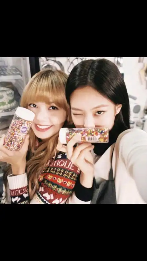 音为有你#jennie&lisa合照妮妮和莎莎的合照