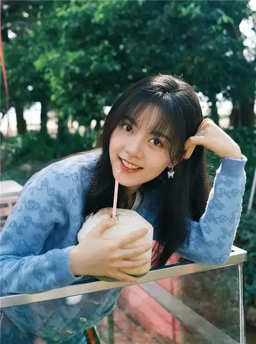 赵今麦胶片写真曝光甜味少女假日惬意