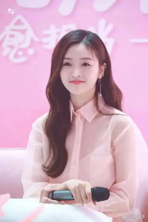 姐姐颇有韩女团风范白到发光曾是火箭少女101颜值担当