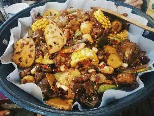 红丸子绿丸子白丸子