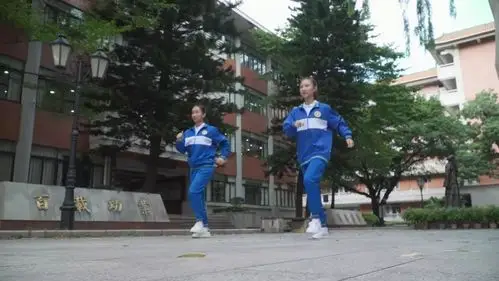 广雅校服荣获广东省中小学特色校服大赛一等奖