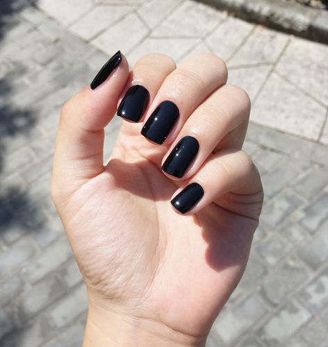 指甲油黑色纯黑色