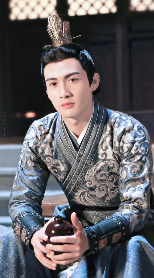 讲道理,张彬彬有没有整容