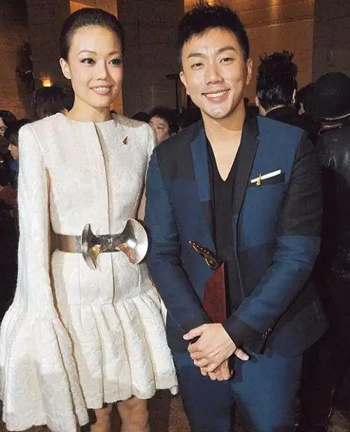 【综艺】赶紧生!容祖儿频繁晒照母爱泛滥 男友也喜欢小孩