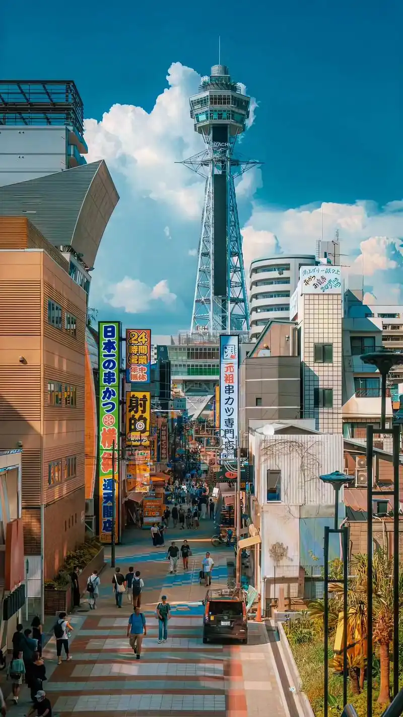 在日本的街头,春日的韵律开始跳动.#创作灵感 #日本 #图文 - 抖音