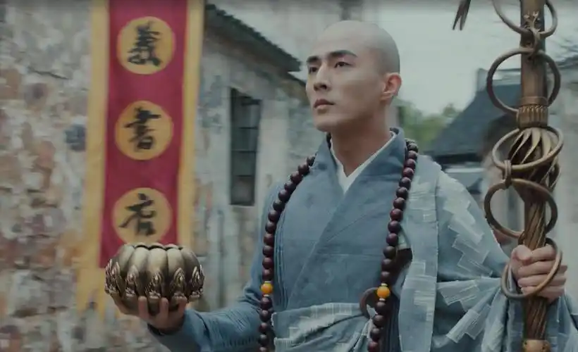 新白娘子:法海将小青吸入金钵,小青怒骂臭和尚,一举动小青傻眼