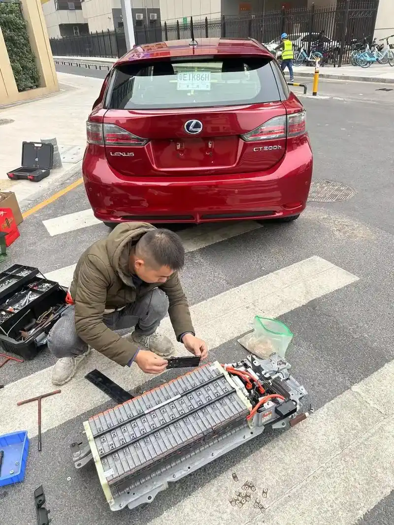 创作灵感 深圳上门安装ct200h电池组,又 - 抖音