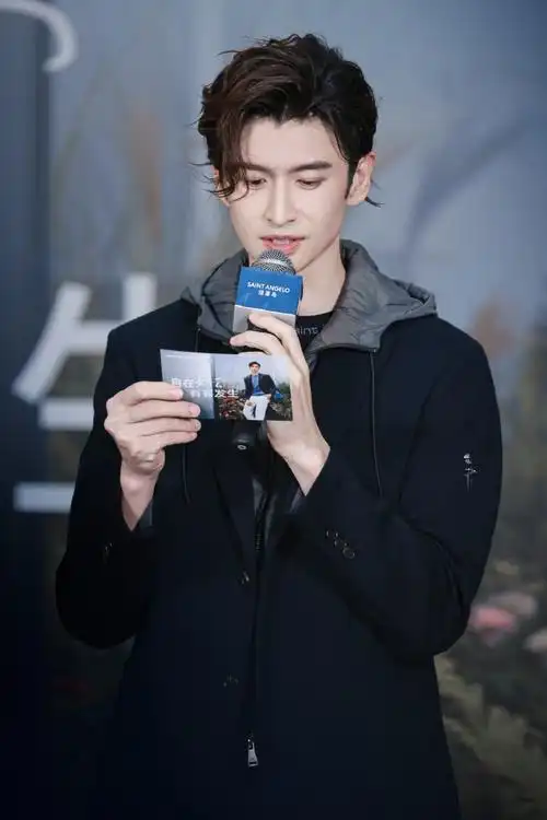 #报喜鸟品牌运动西服代言人张云龙#