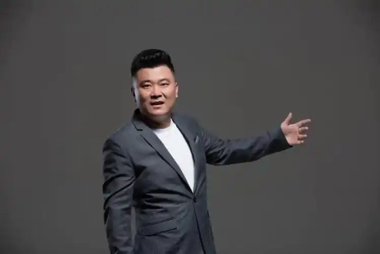 北部歌王一个歌手的成名之路记步履不停的灵魂歌者付鹰