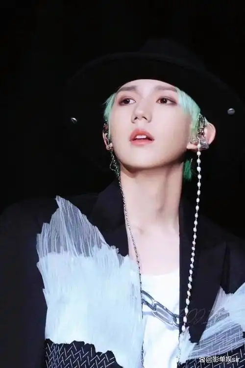 王源《home》直拍,tfboys王源染了绿发,春天的颜色惊艳全场