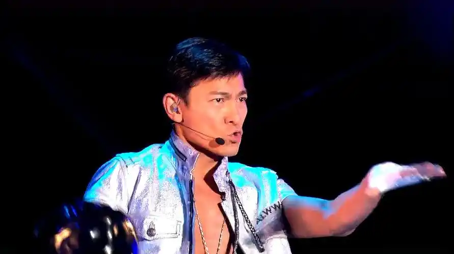 刘德华经典歌曲30首_刘德华经典歌曲50首歌词_刘德华的歌曲大全100首