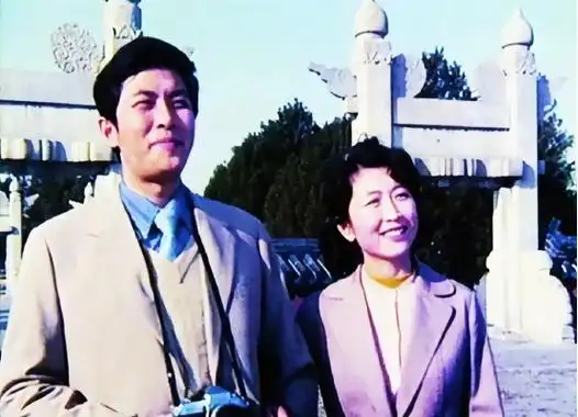 回顾唐国强的女儿唐莉我的早逝母亲我的再婚父亲我带泪的亲情