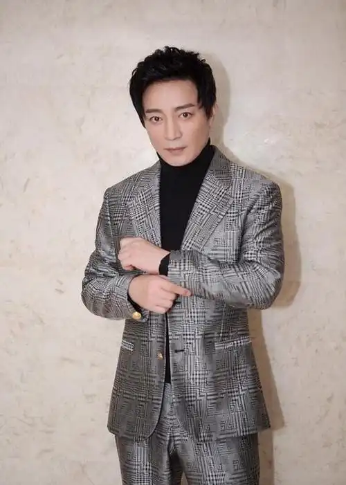 何中华绅士写真