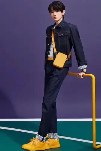 宋亚轩×dior world tour限定系列大片 这个腿真的逆天