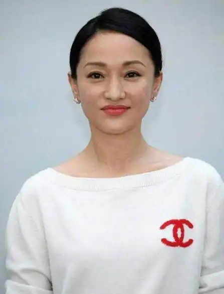 周迅素颜曝光引3亿网友爆笑:周女士,请记得自己是个女明星!