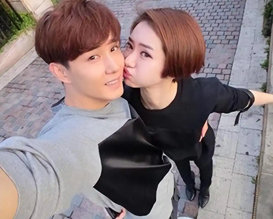 爱情睡醒了戚薇图片(戚薇除了歌手之外竟还有这么多隐藏身份) - 赤虎