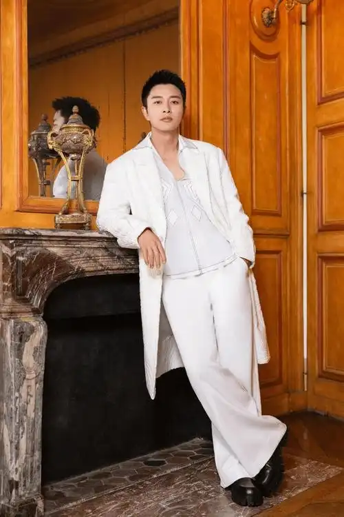 贾乃亮携手抖音引领618新风尚,创新直播模式备受瞩目