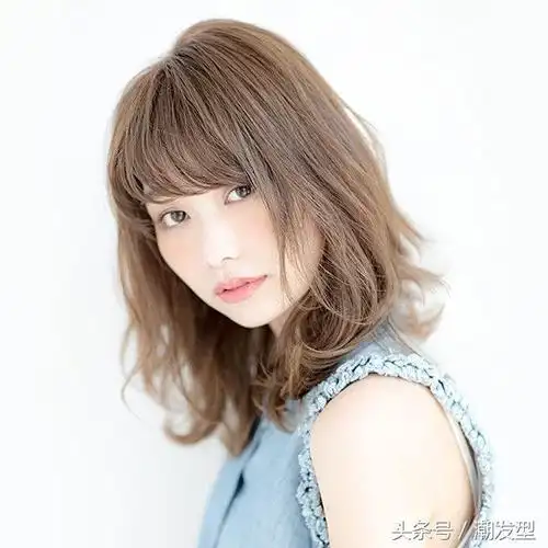 圆脸长发发型(适合圆脸的超洋气长发)