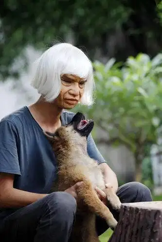 男子瞬间变美女广东仿真人皮制作过程全揭秘