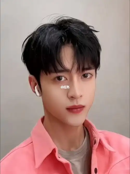 无法抗拒新发型 韩式四六微分气垫烫帅气又暖男 | 男生发型推荐