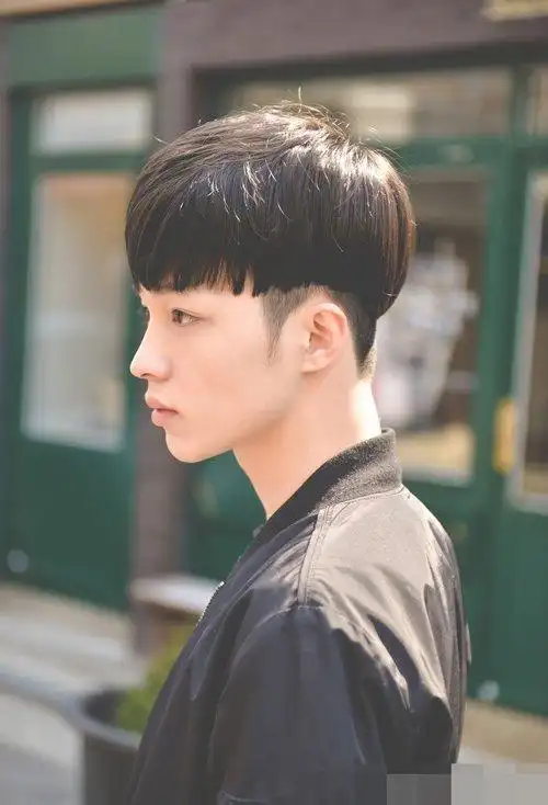 锅盖头适合哪些脸型男生,锅盖头图片,发型图片