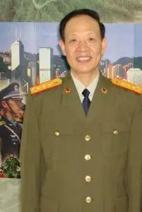 参加工作,中央党校经济管理专业函授毕业,中央党校大学学历,中将军衔