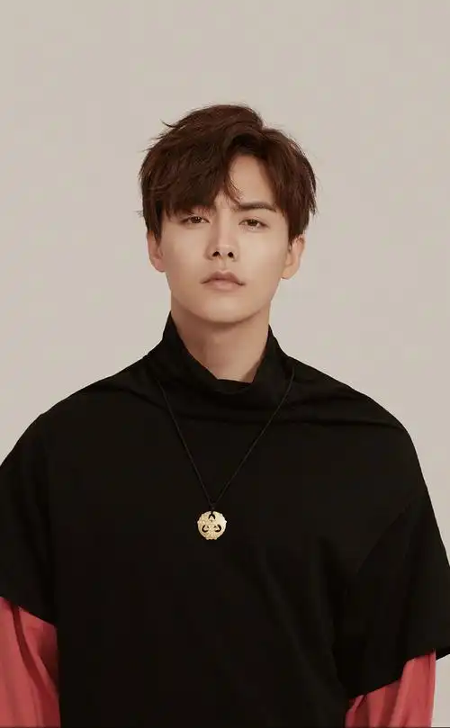 马天宇帅气迷人时尚写真大片