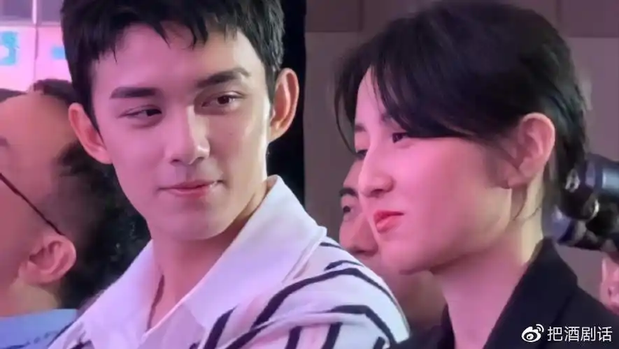 张子枫吴磊新作官宣二人海报甜得欲罢不能定档时间也是太聪明