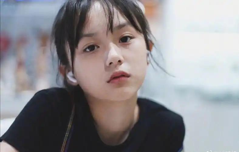 回顾刘楚恬2岁出道年入百万因长相甜美被禁止整容如今长成啥样