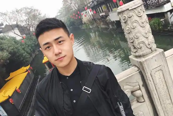 男生朋友圈包装素材帅哥真实多照片