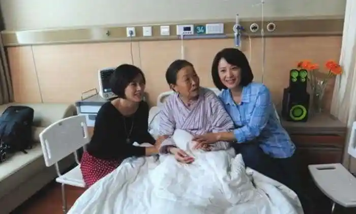 女儿苏岩,当初张少华为了苏岩花光了自己的不少积蓄,估计是因此与儿子